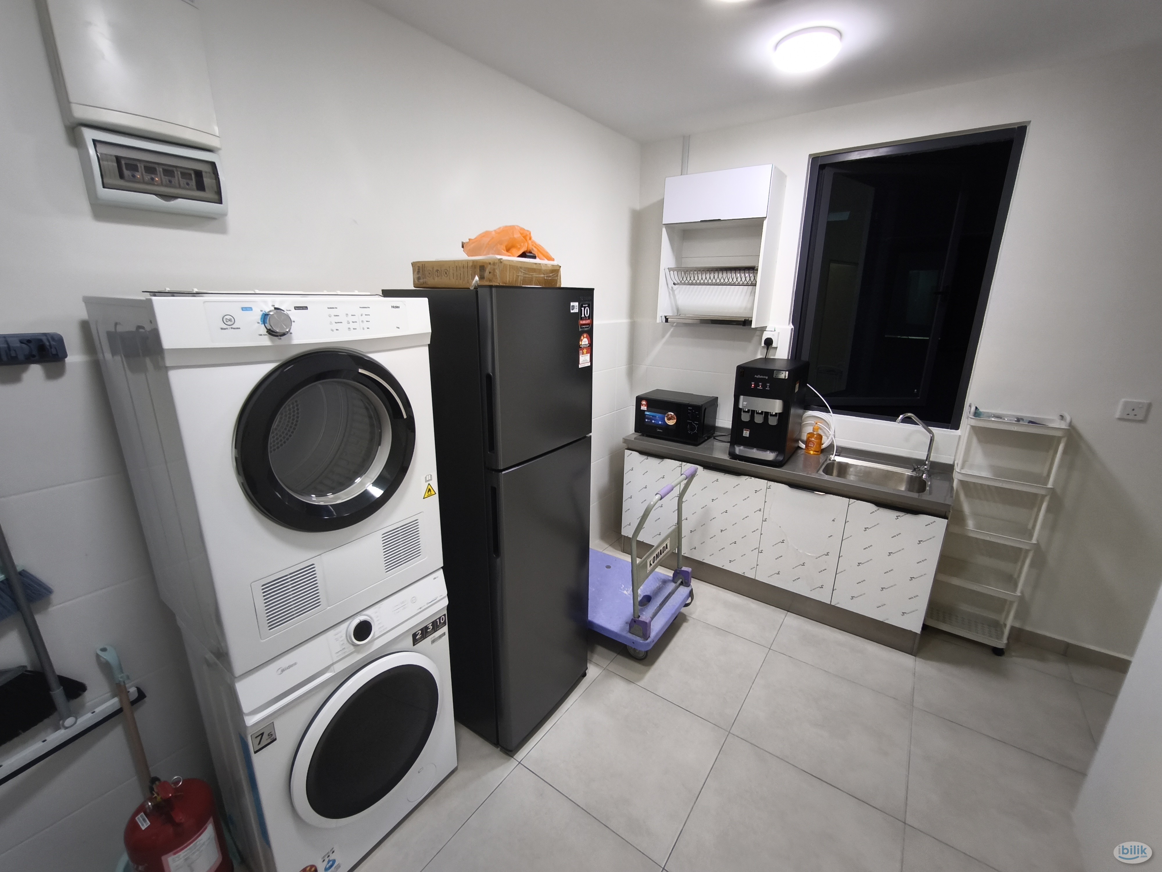 Meta Residence Room To For Rent (Female Unit) , Fully Furnish Near MRT ,UPM - Image 4