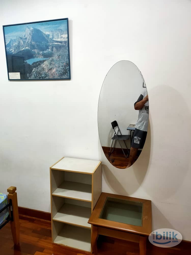 Middle Room at BU6, Bandar Utama - Image 3