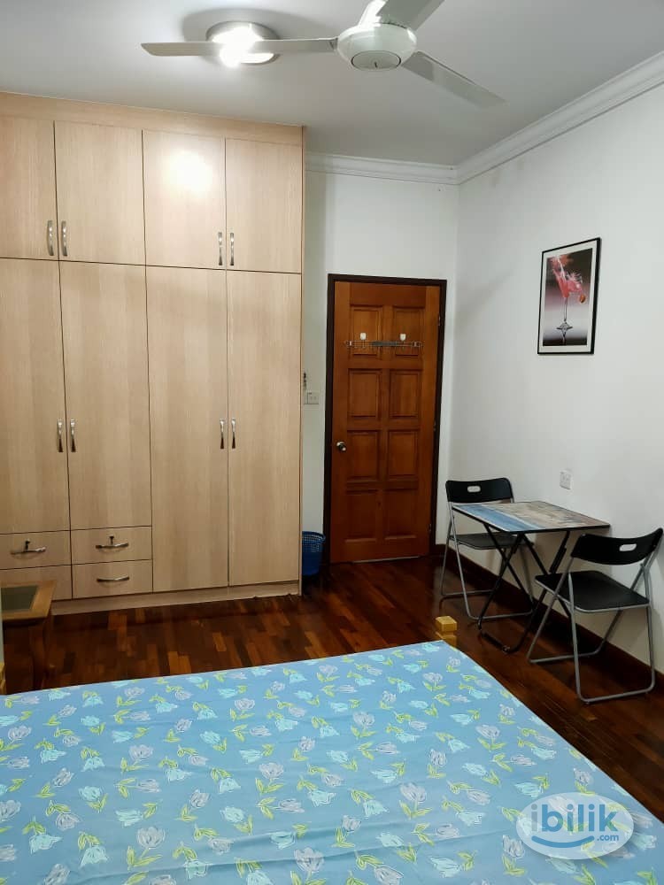 Middle Room at BU6, Bandar Utama - Image 4