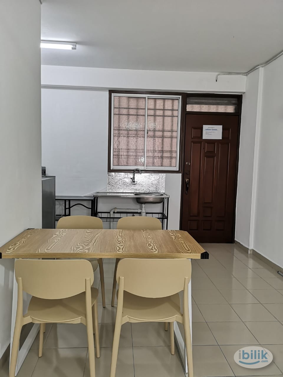Female Bigger Room @ Female Hostel Nearest To Georgetown, Komtar, Penang - Image 5
