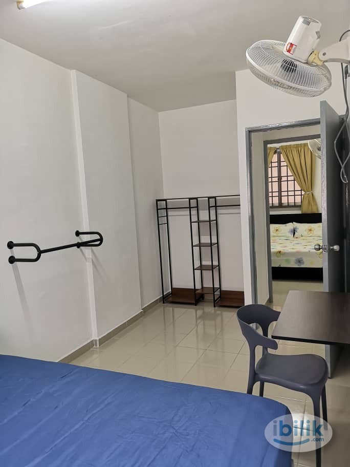 Female Bigger Room @ Female Hostel Nearest To Georgetown, Komtar, Penang - Image 2
