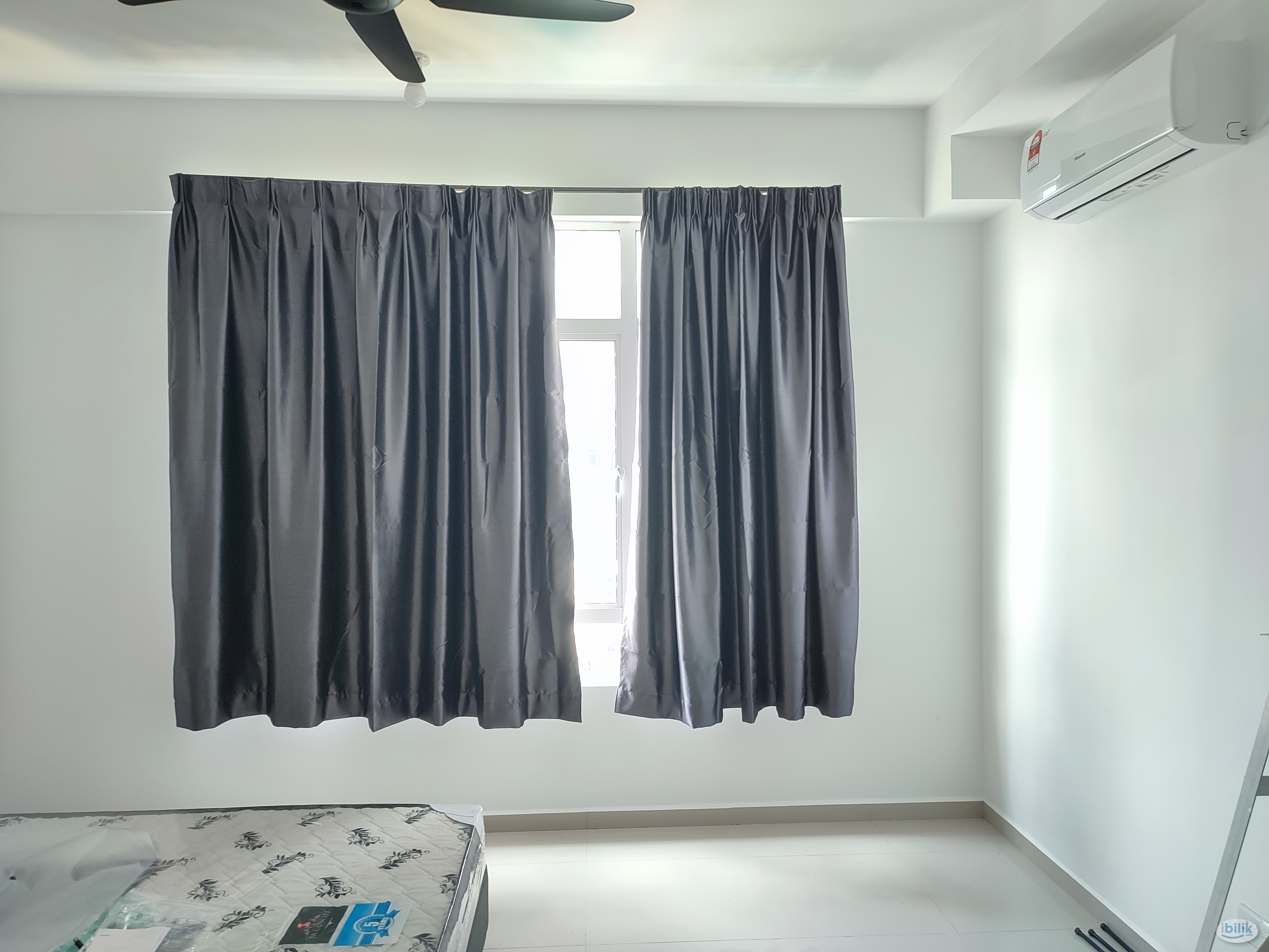 Master bedroom at Novo 8 - Image 1