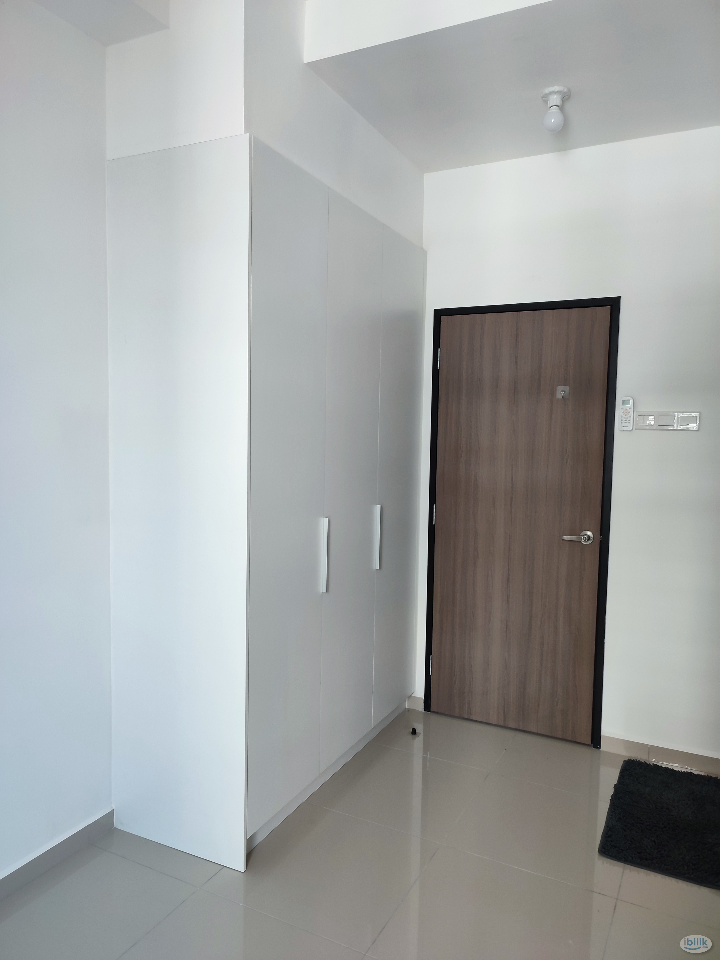 Master bedroom at Novo 8 - Image 2