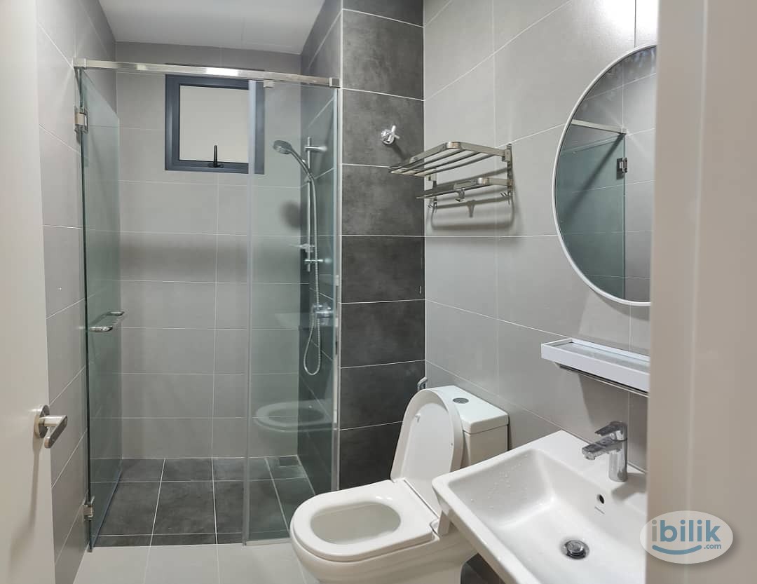 Middle Room at Sunway Belfield Condo, Kuala Lumpur - Image 4