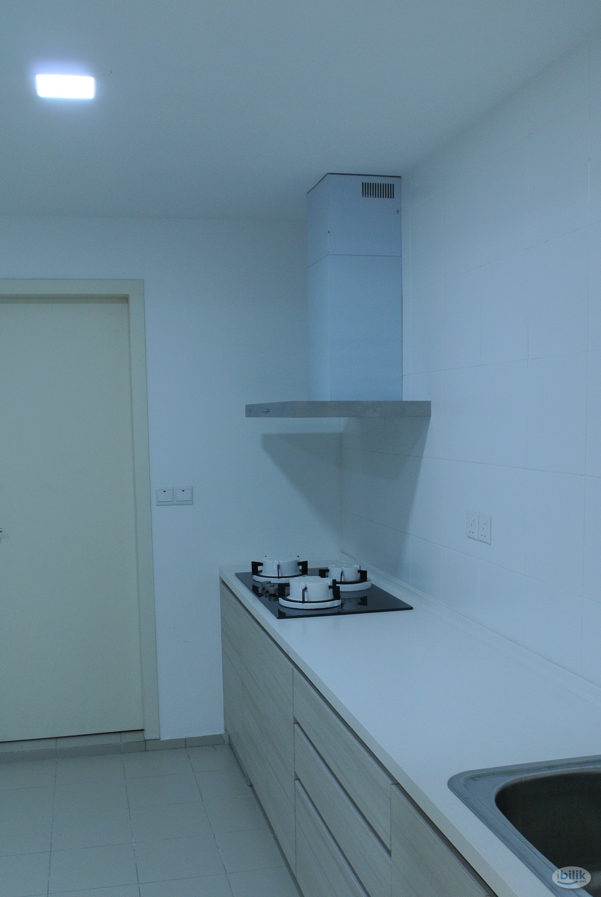 Extra big Master Room at Windows On The Park, Bandar Tun Hussein Onn - Image 1