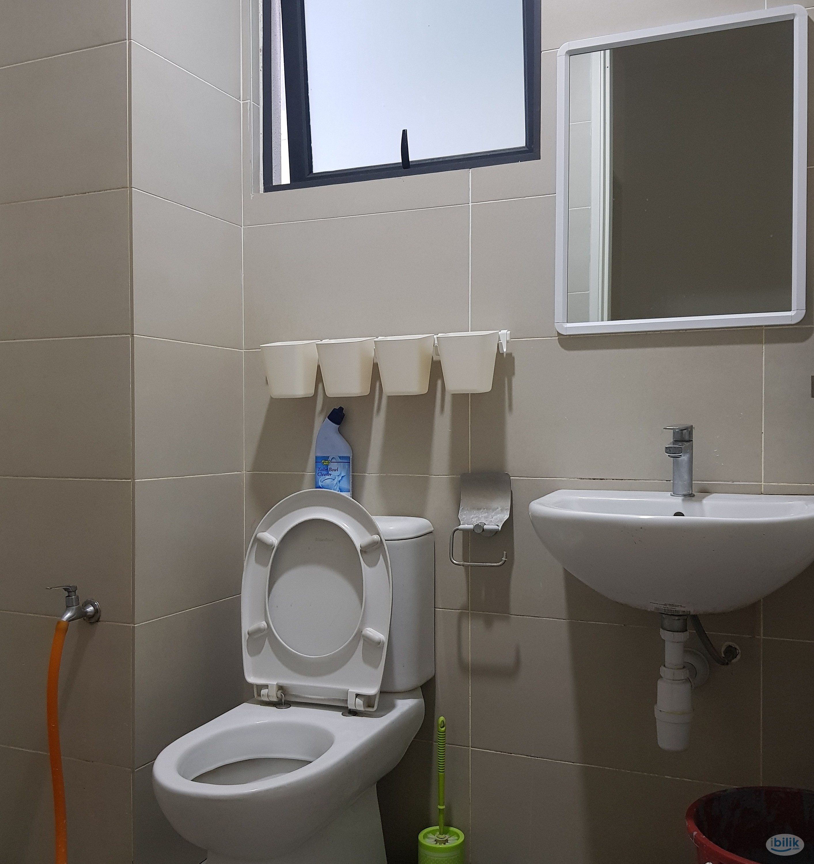 Middle Room at Fortune Perdana Lakeside, Kepong - Image 4