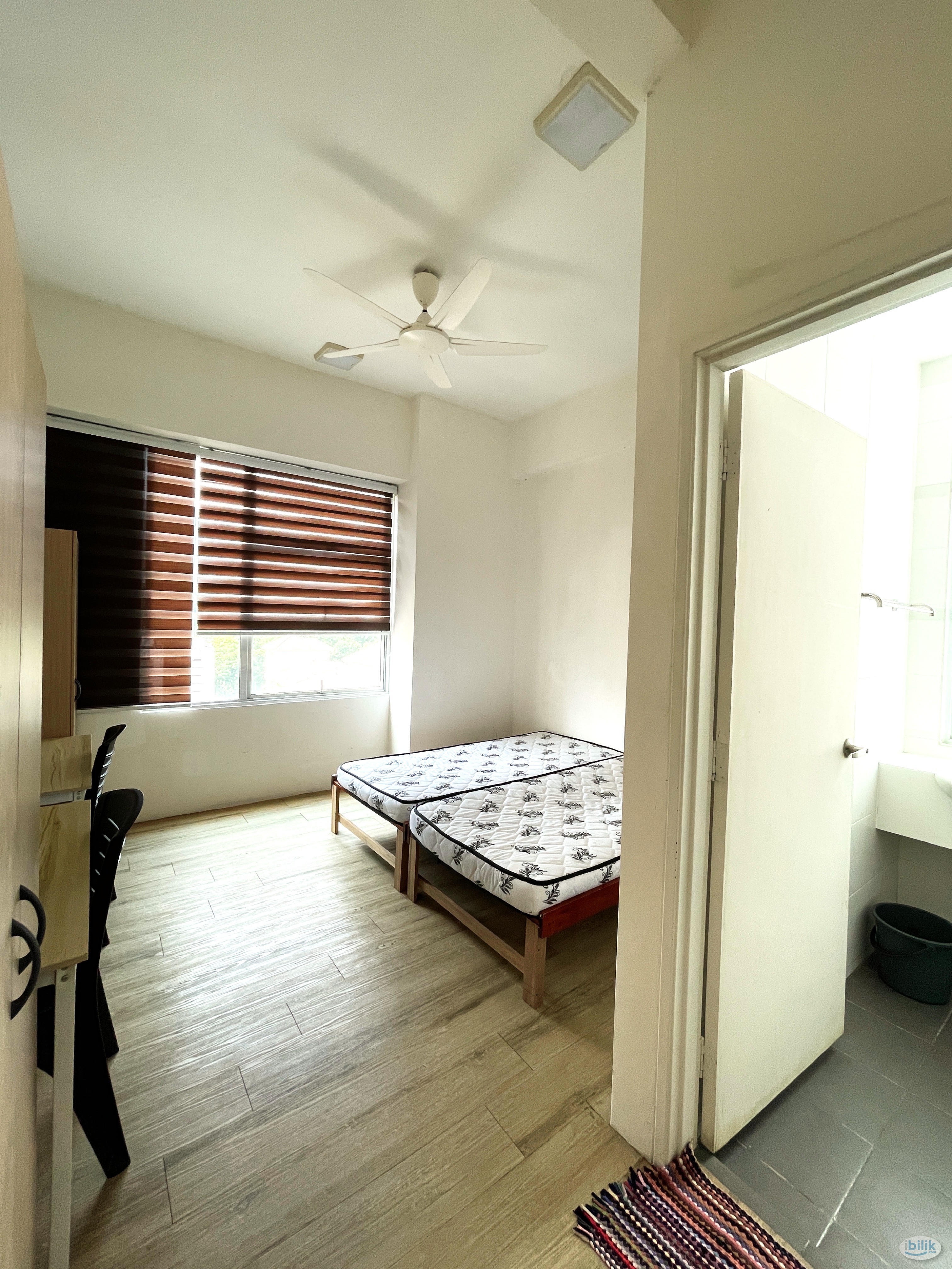 Master Room at Bayan Lepas, Penang (Jambul Heights Condominium) FEMALE ONLY - Image 1
