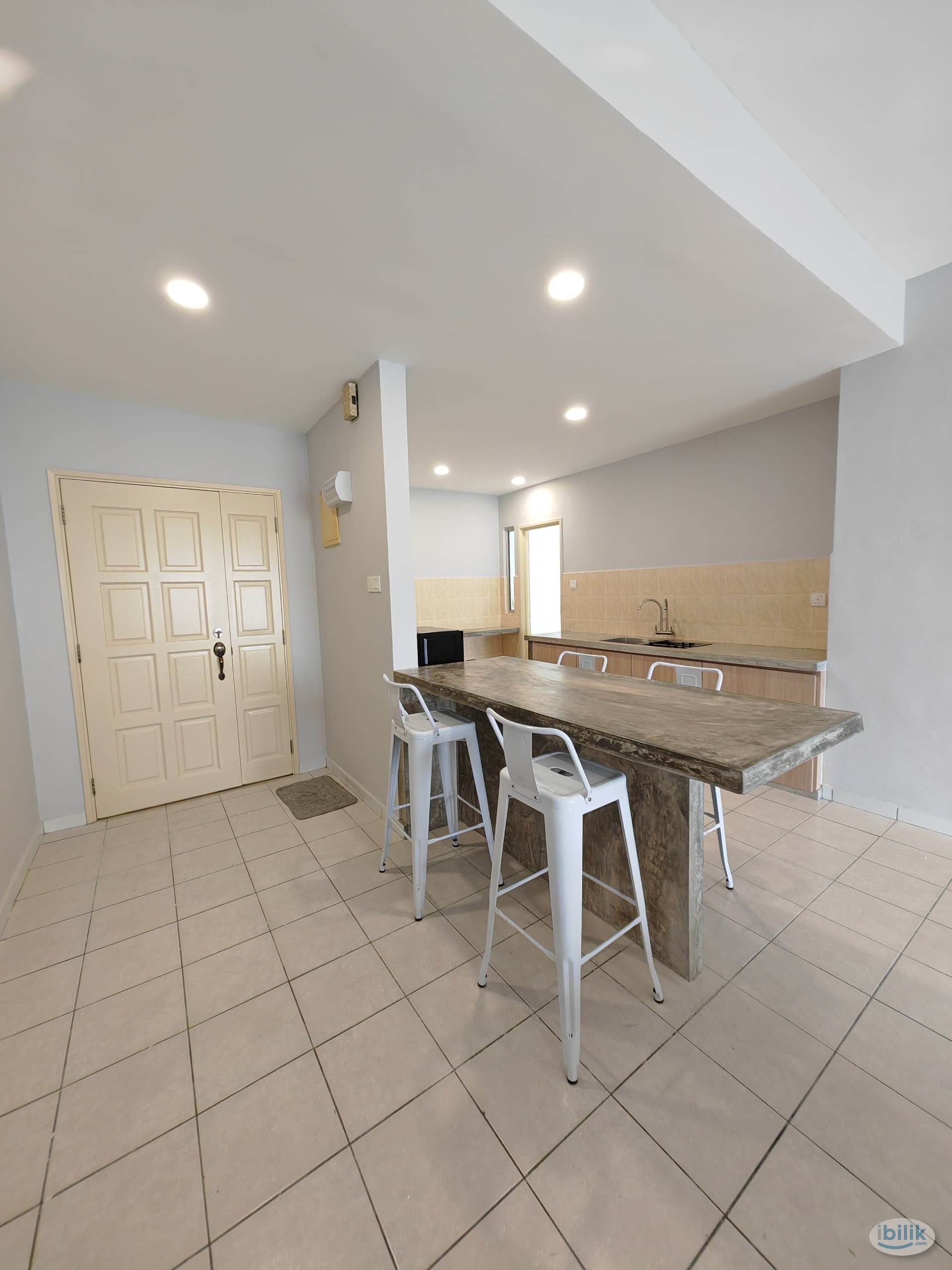 Middle Room at Prima Midah Heights, Taman Midah - Image 4