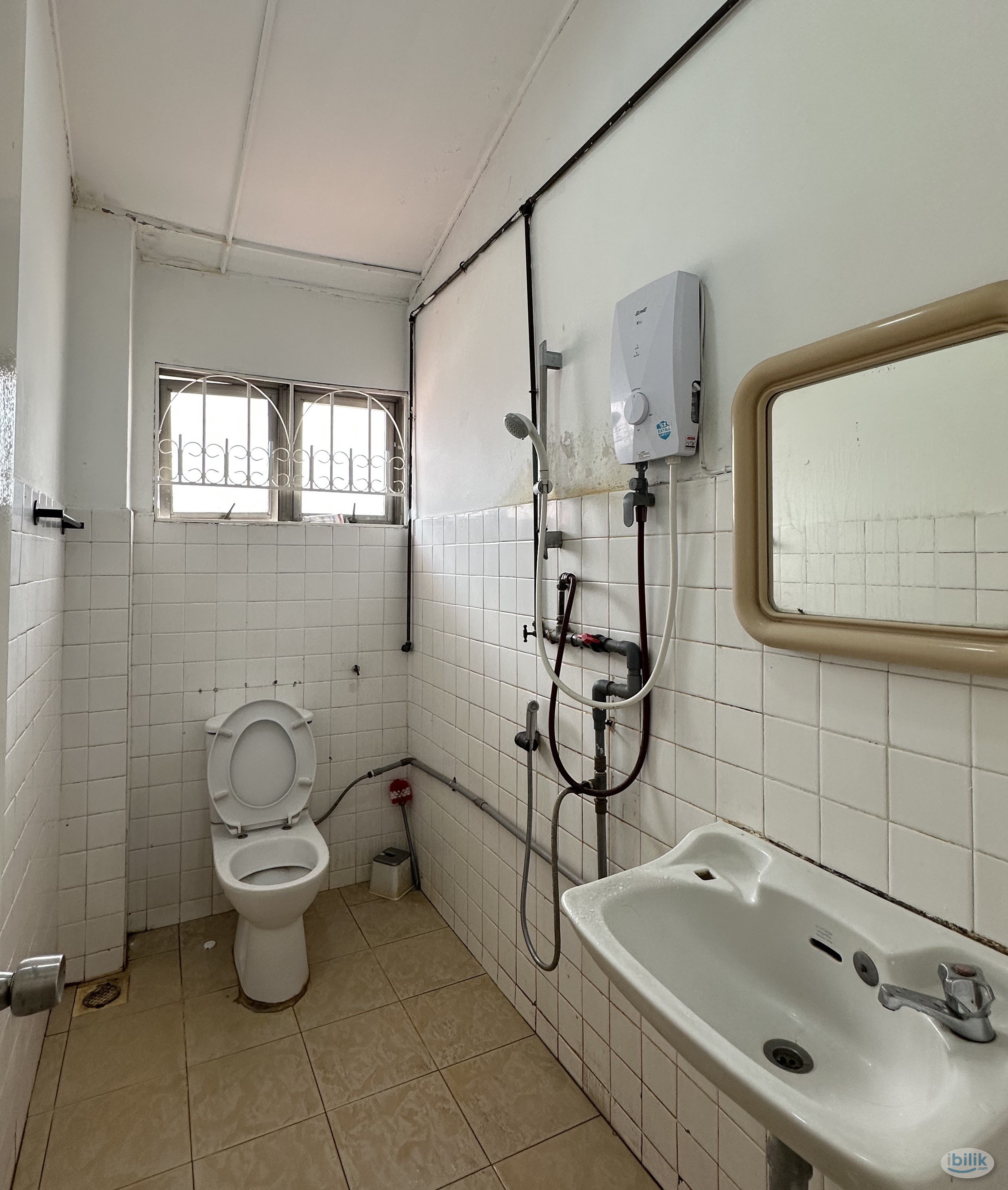 🙋🏻‍♀️FEMALE UNIT🙆🏻‍♀️‼️😱 SPACIOUS ROOM WITH PRIVATE BATHROOM @SS2‼️😱 MOVE IN IMMEDIATELY WITH ZERO DEPOSIT 🥵‼️ - Image 2