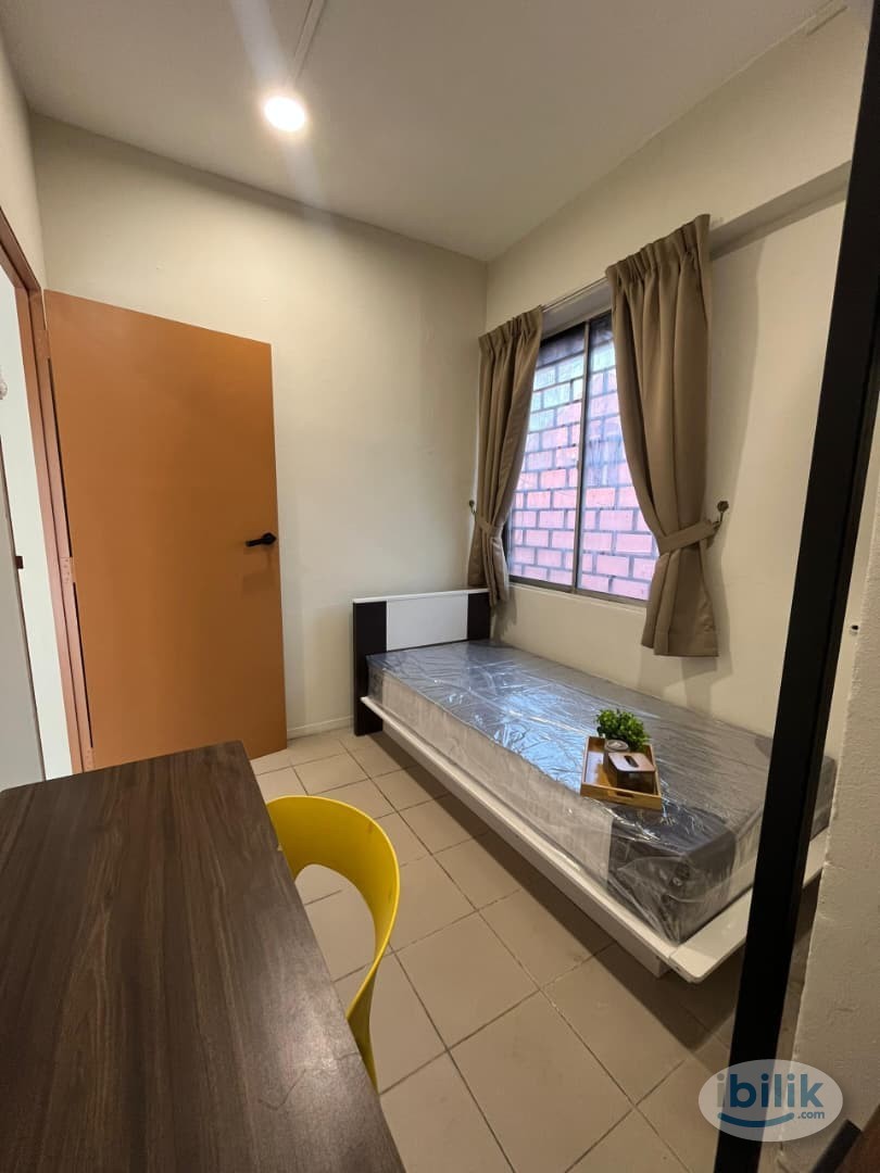 ✨ROOM FOR RENT NEAR MASJID JAMEK🏠 COME WITH 0 DEPOSIT✅ 10 MINS TO LRT STATION🚉 - Image 1