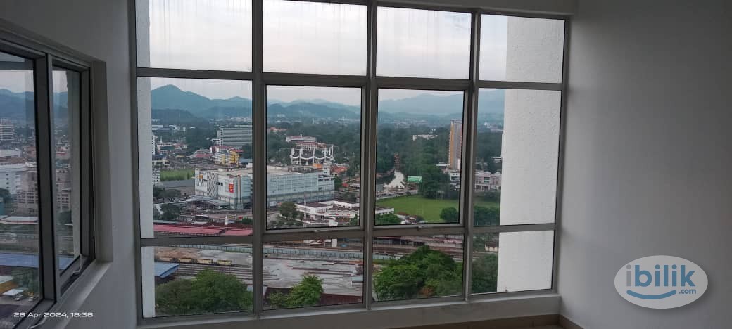 Female Only Master bedroom for RM700 - Image 2