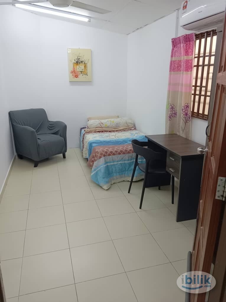 LANDED HOUSE MEDIUM ROOM HAVE CAR PARK FOR RENT. - Image 1