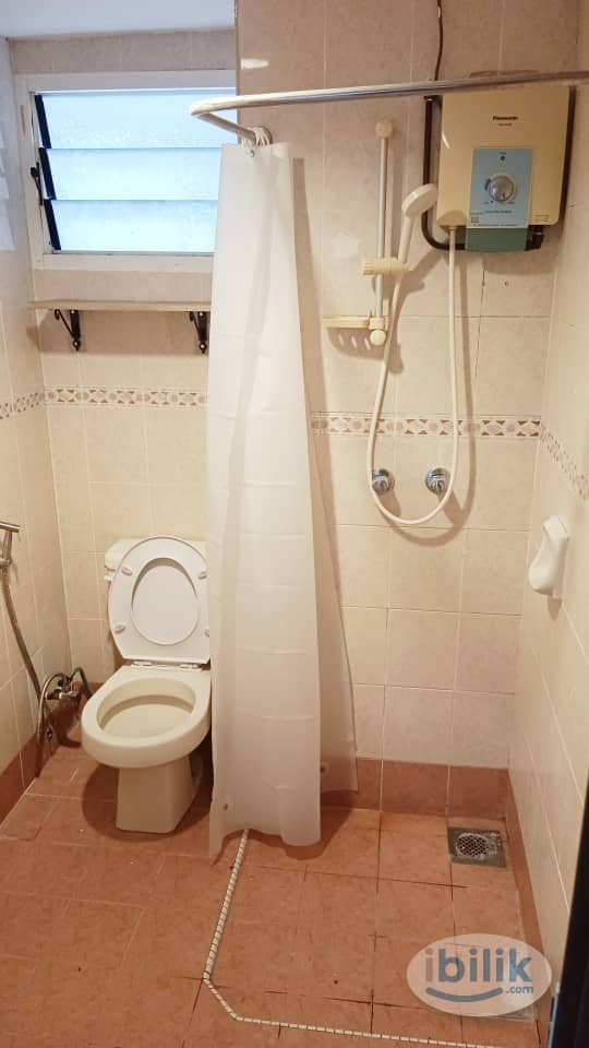 GURNEY PARK CONDO SINGLE MALE ROOM NO AIRCOND FOR RENT. - Image 3