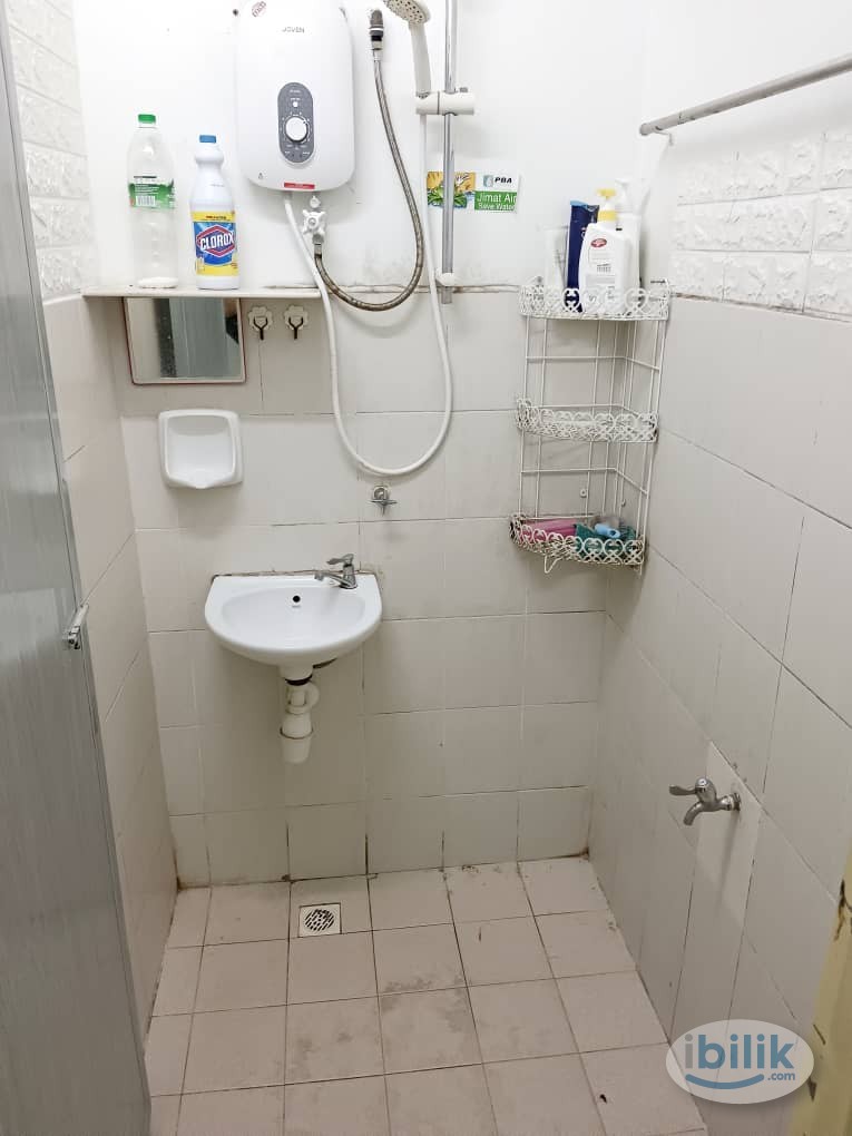 Medium room for rent Sri Saujana Aparment@Lebuh macallum@Georgetown - Image 3