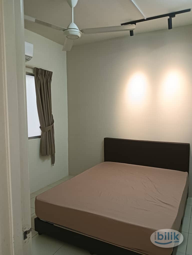 Queen Bed Room For Rent at Platinum Lake PV12, Danau Kota, Setapak, Kuala Lumpur - Image 1