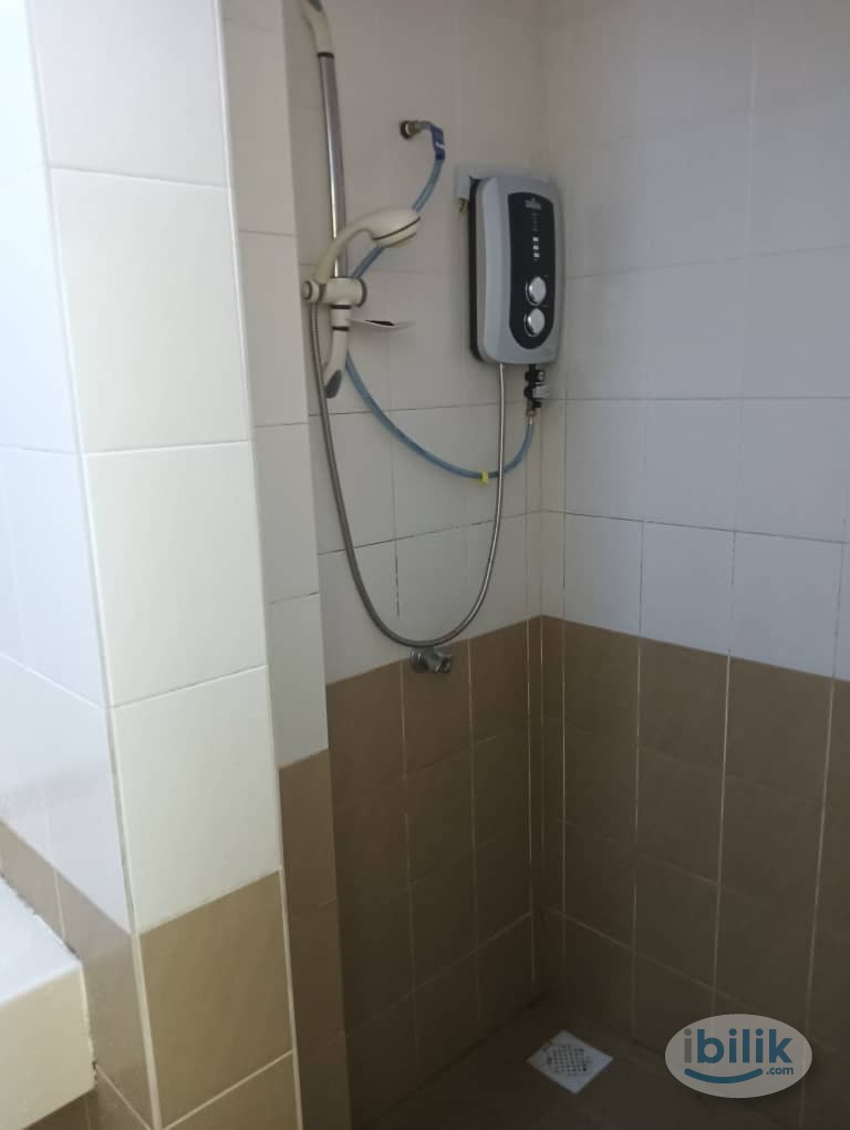 Queen Bed Room For Rent at Platinum Lake PV12, Danau Kota, Setapak, Kuala Lumpur - Image 4
