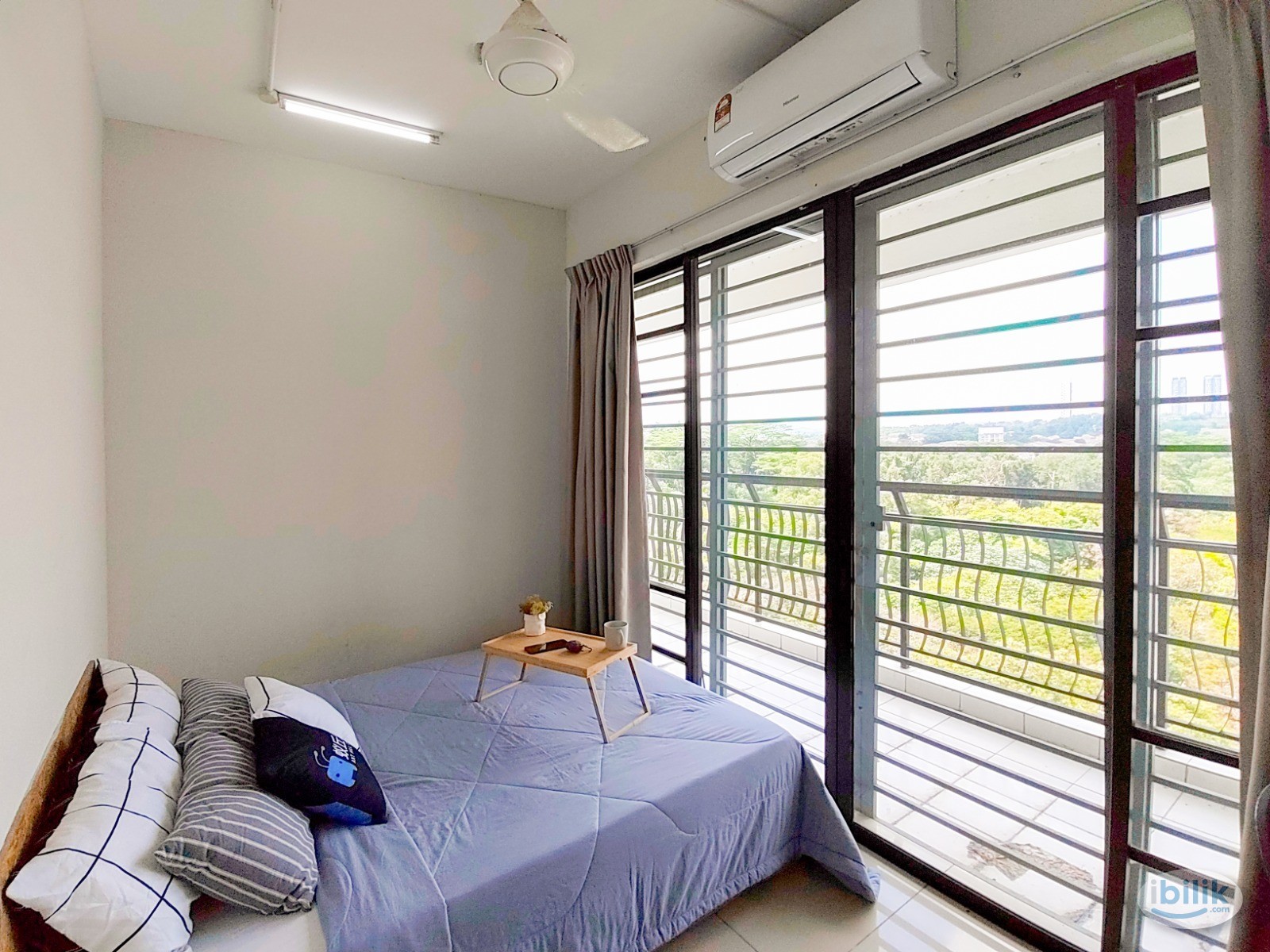 Balcony Queen Bed Medium Room with AC & Fan @ Petaling Jaya ,Damansara , Kuala Lumpur - Image 2