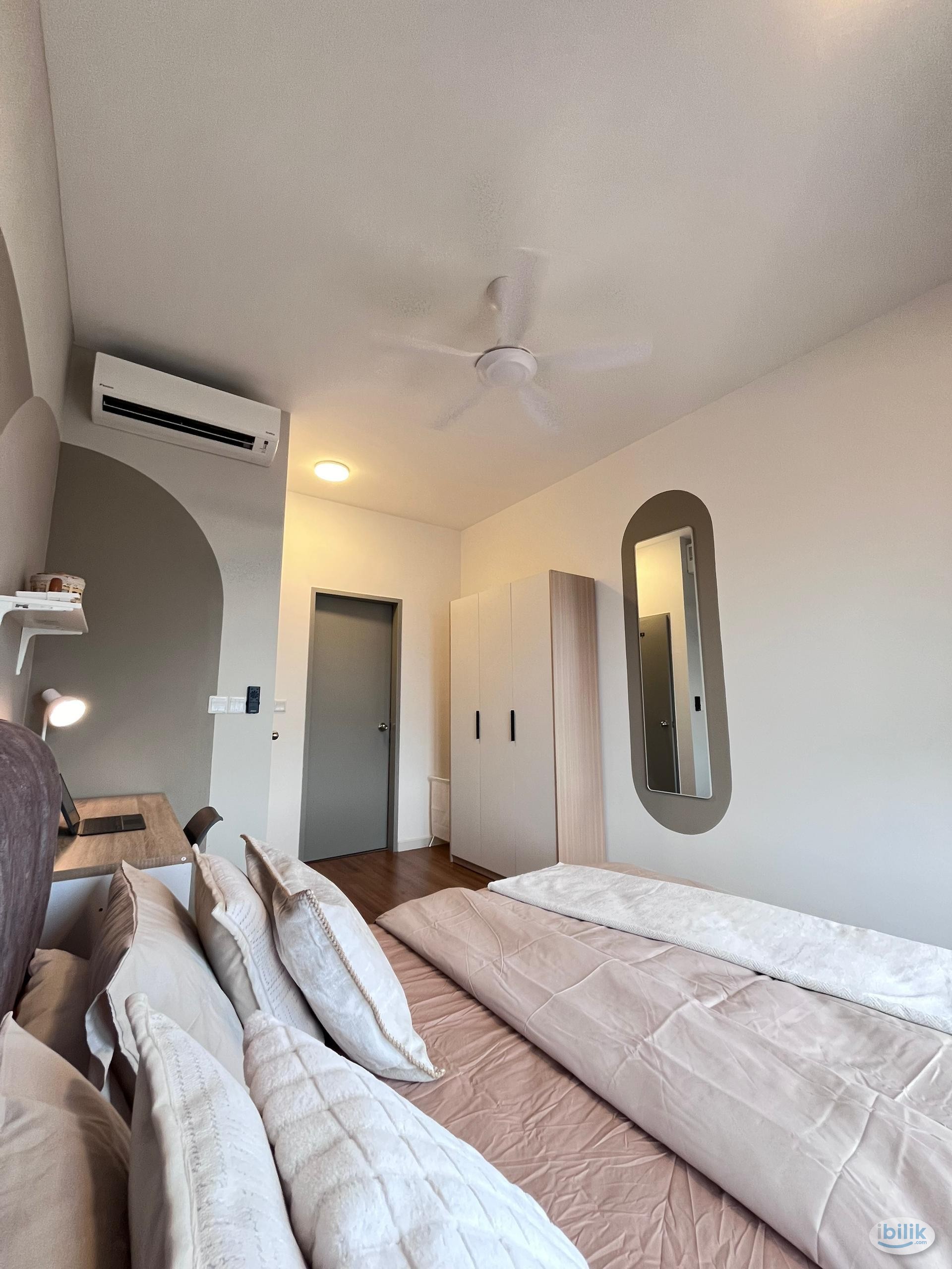 M Vertica KL City Residences, Cheras_Master Room_Female_Near LRT/ MRT - Image 2