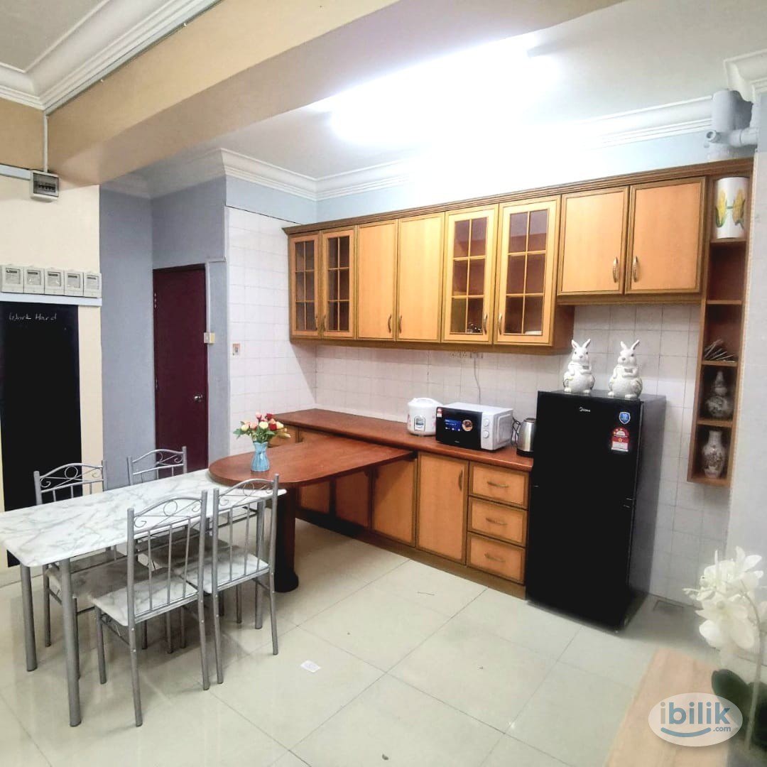 Middle Room at Setapak Ria Condominium, Setapak - Image 4
