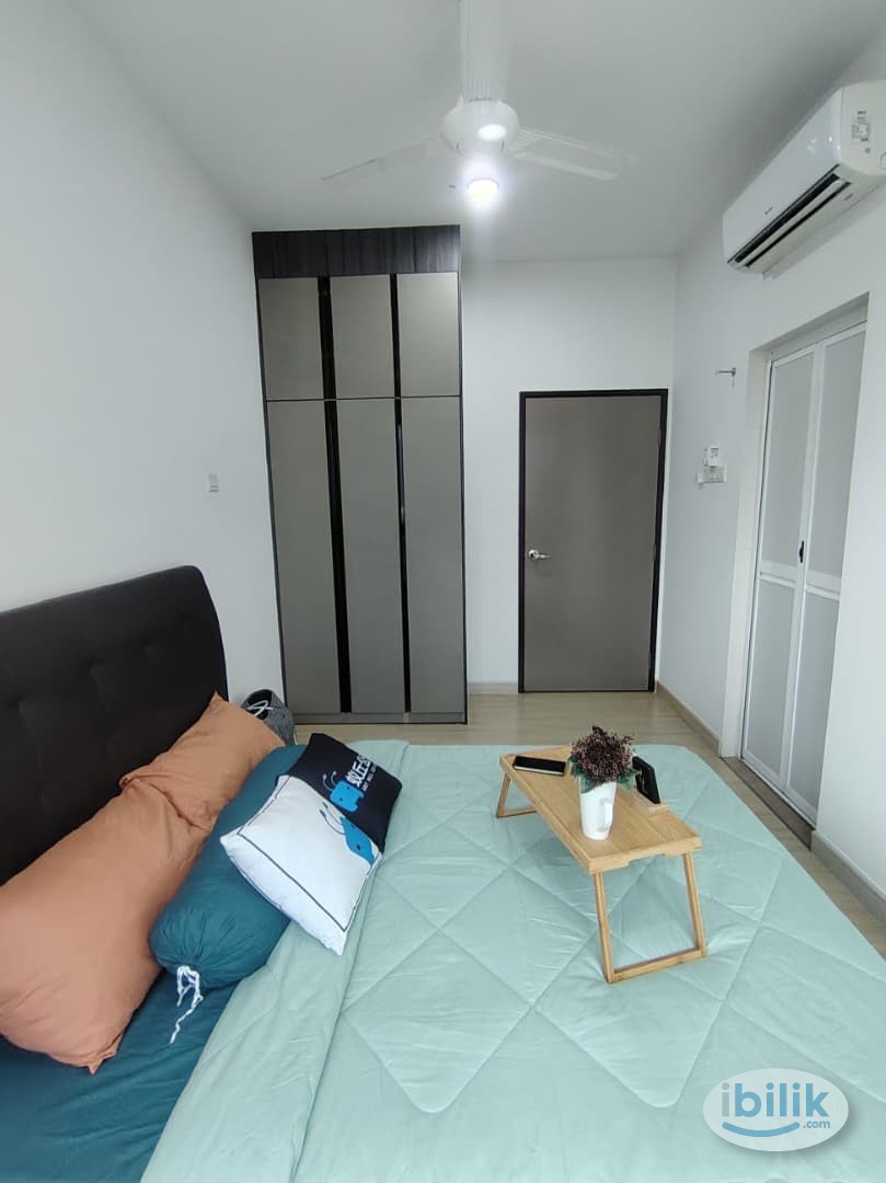 Skyville Master Room with AC near to KTM Petaling @ Old Klang Raad easy access to Mid Valley, KL eco city, Kl Sentral, S - Image 2