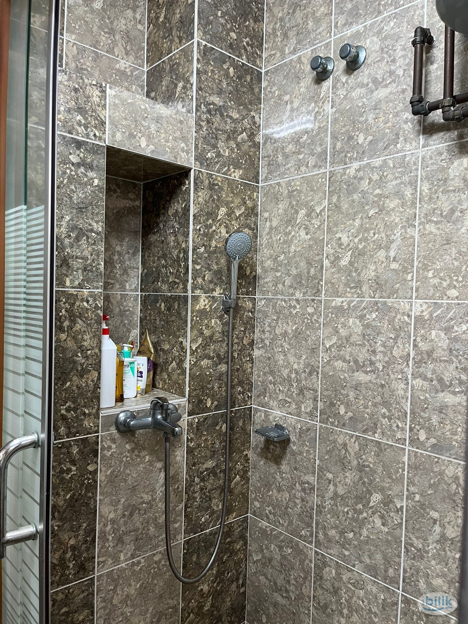 Master Room at BU6, Bandar Utama - Image 4