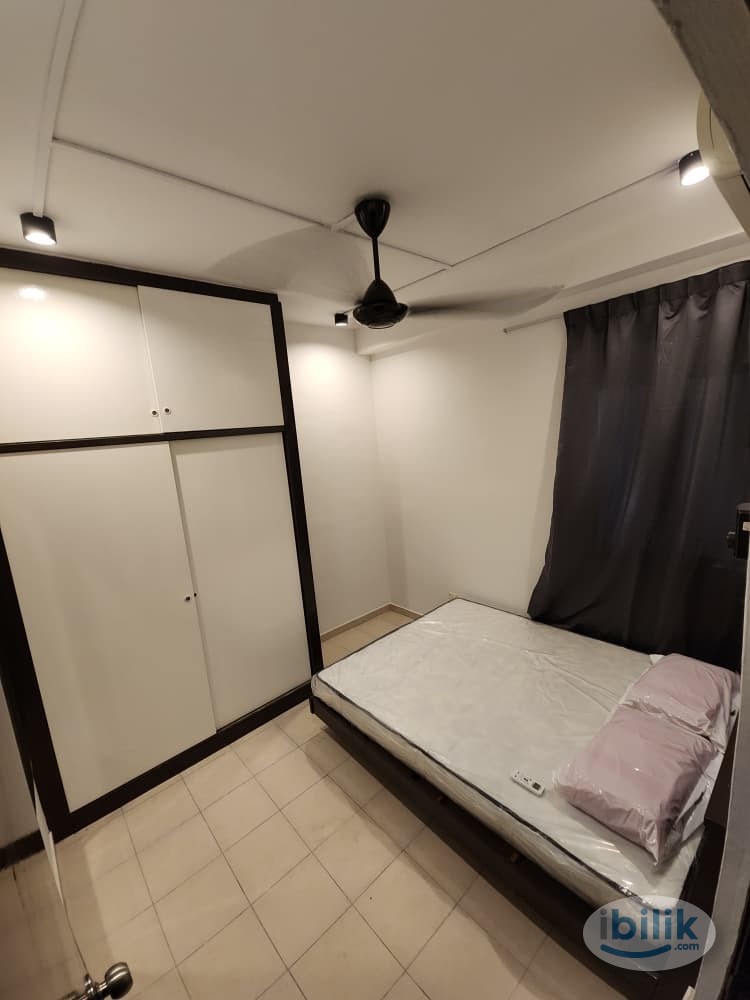Walk to LRT & BRT!  Cozy Female Room @ Casa Subang, Fully furnished, Utilities Covered - Image 1