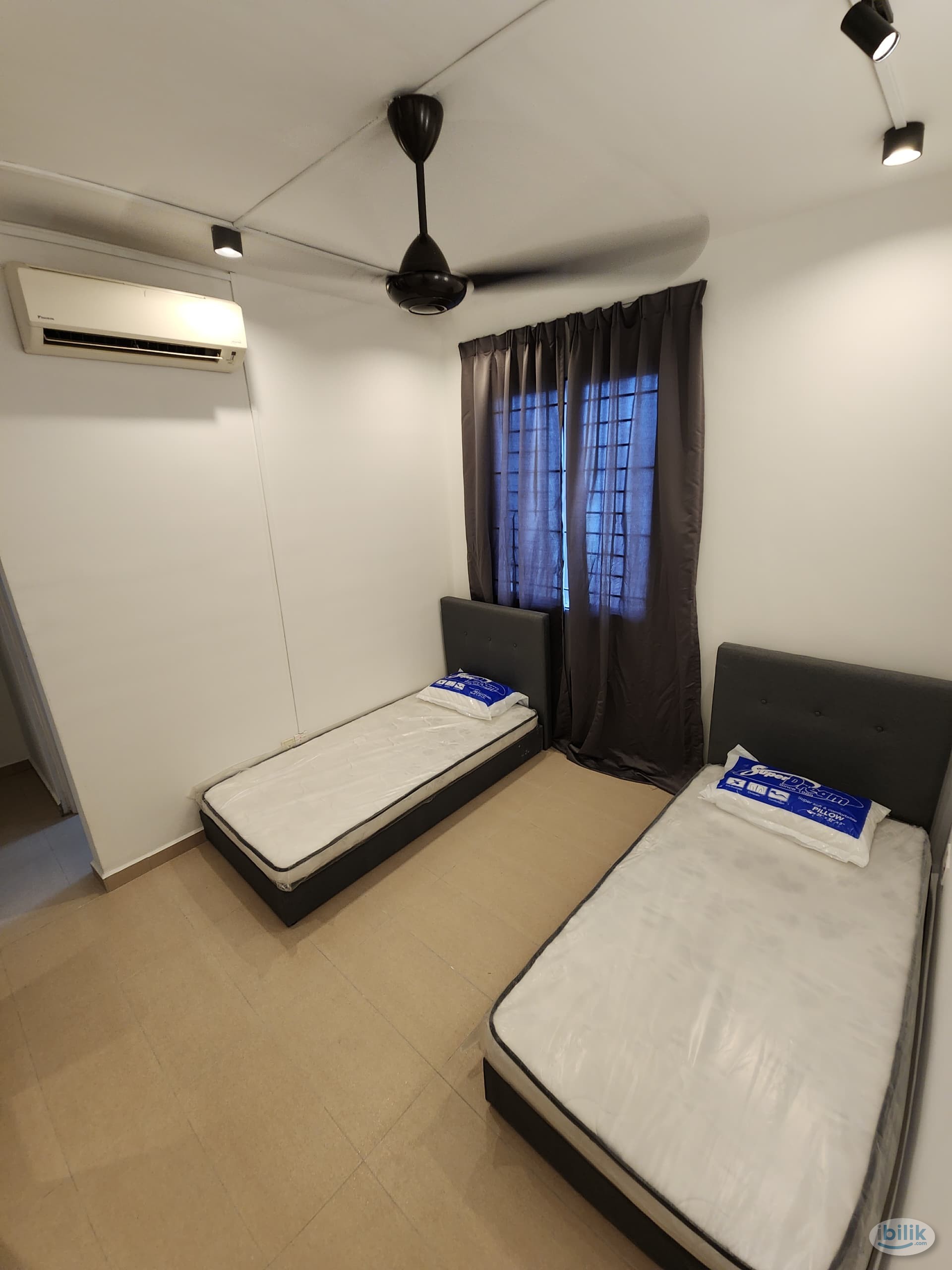 Middle Room at UEP Subang Jaya - Image 2