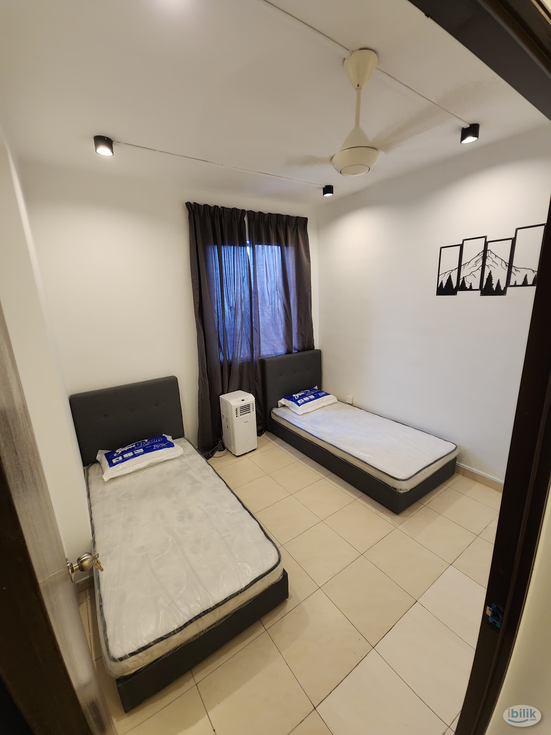 Middle Room at UEP Subang Jaya - Image 3
