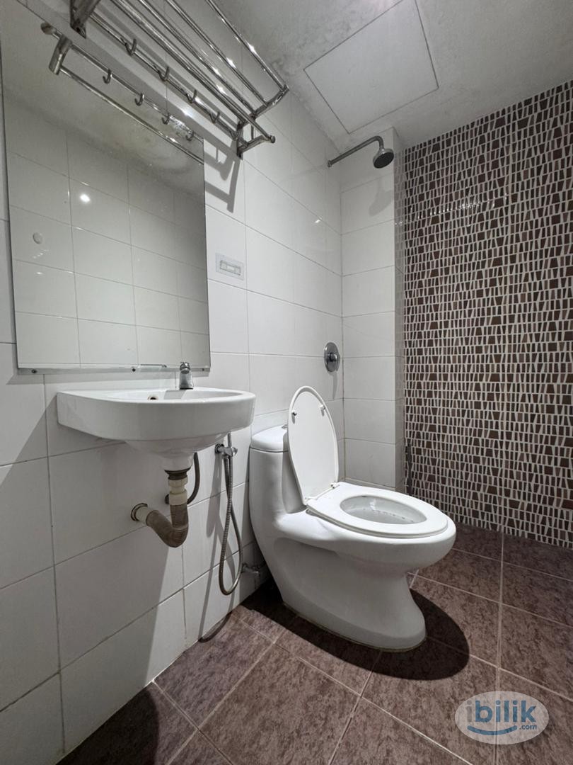 🔥LOW DEPOSIT🔥SS22 DAMANSARA JAYA  SWING & PILLOW MASTER ROOM FOR RENT🎏3 MIN WALK TO  ATRIA SHOPPING GALLERY ✨✨✨ - Image 2