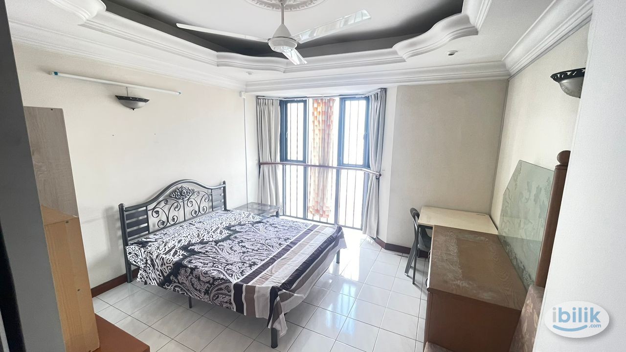 Luxury Bistari Big Balcony Window Middle room near PWTC LRT TRX HKL - Image 1