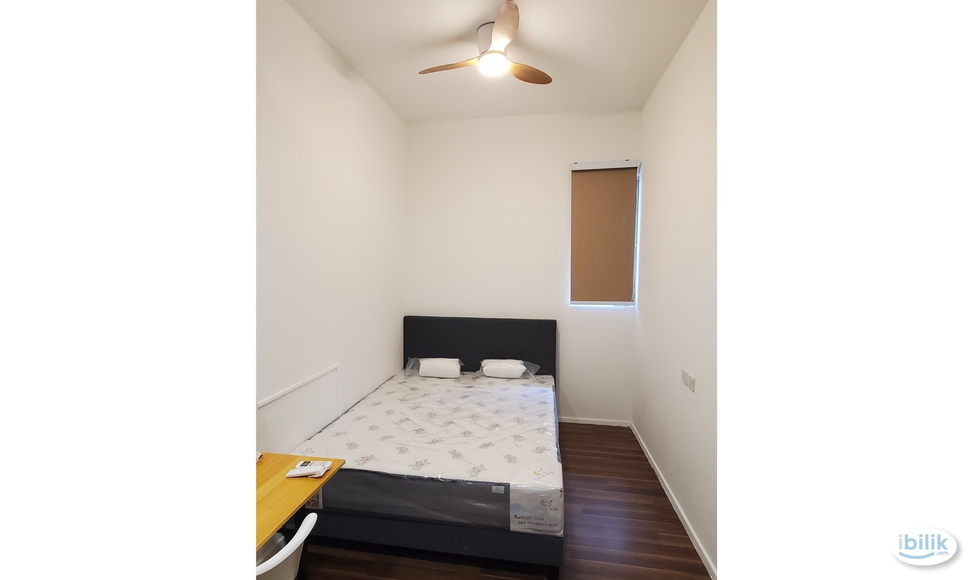 Middle Room Queen Bed Fully Furnished - Image 4