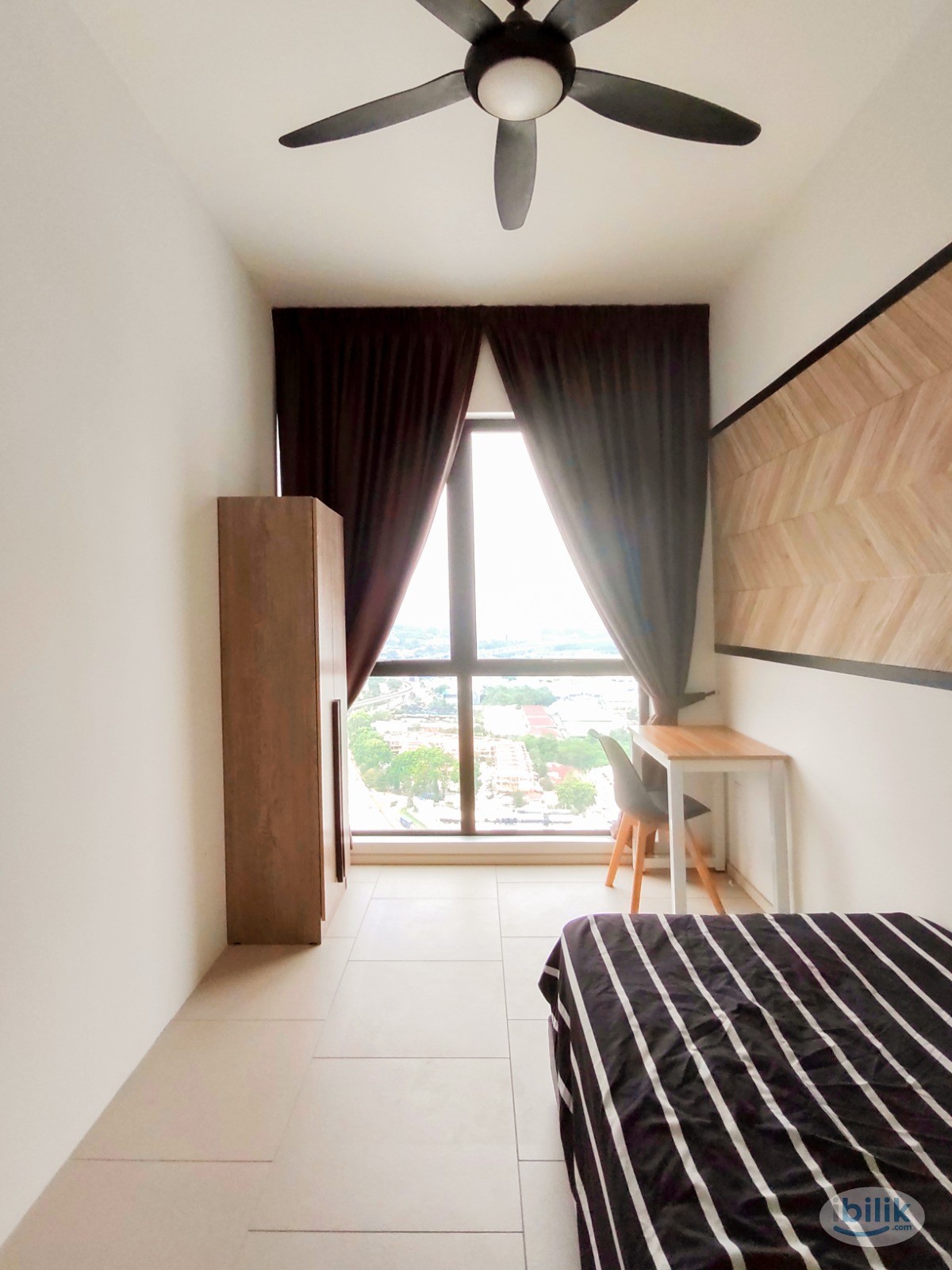 Near MRT !,Queen Bed Medum Room with Window & A/C@ Sg Buloh , Near KD, Kepong , Damansara, Segi college - Image 2