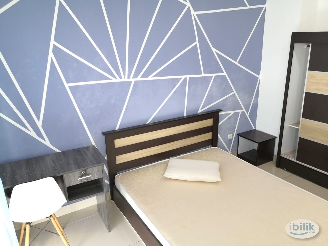 Queen bed(Attach bath), AC @ LRT Ara Damansara, Next to Evolve Mall, Near to Subang Airport, ,KD - Image 3