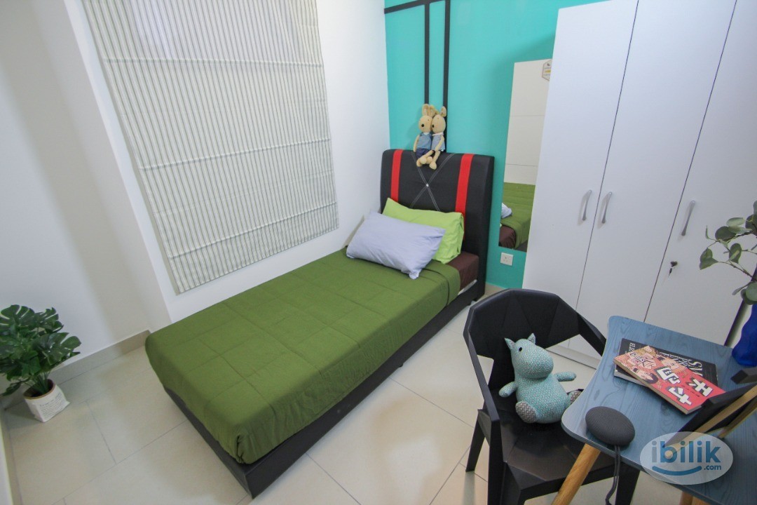 Walk to Train !! Single Room with window & ac @ Seri Kembangan,Sungai Besi,, The mines, Sungai Besi - Image 3