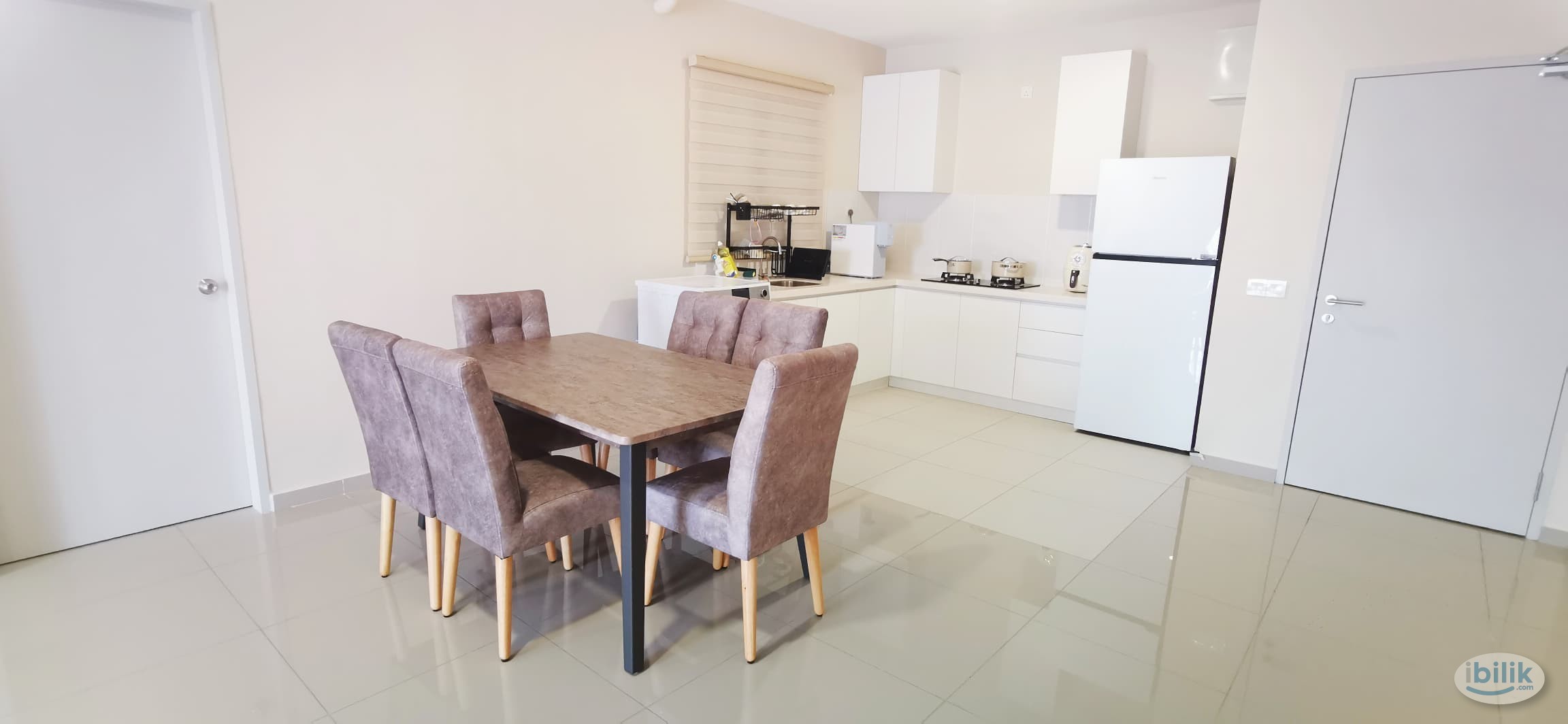 Middle Room at Huni Residence, Setia Alam - Image 2