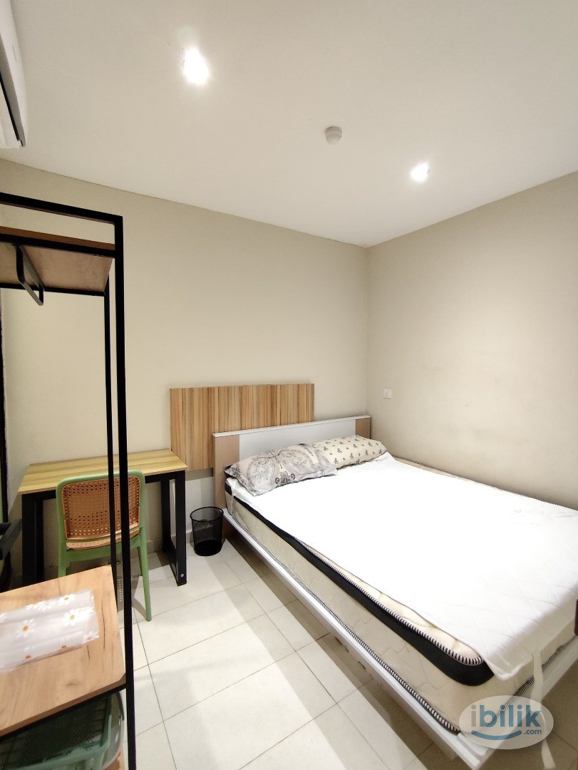 Near LRT Subang Jaya 3 Min Only🏡 Private Room for Rent @ Zamburger Hotel, SS15 Subang Jaya✨Zero Deposit & Free Utilities - Image 2