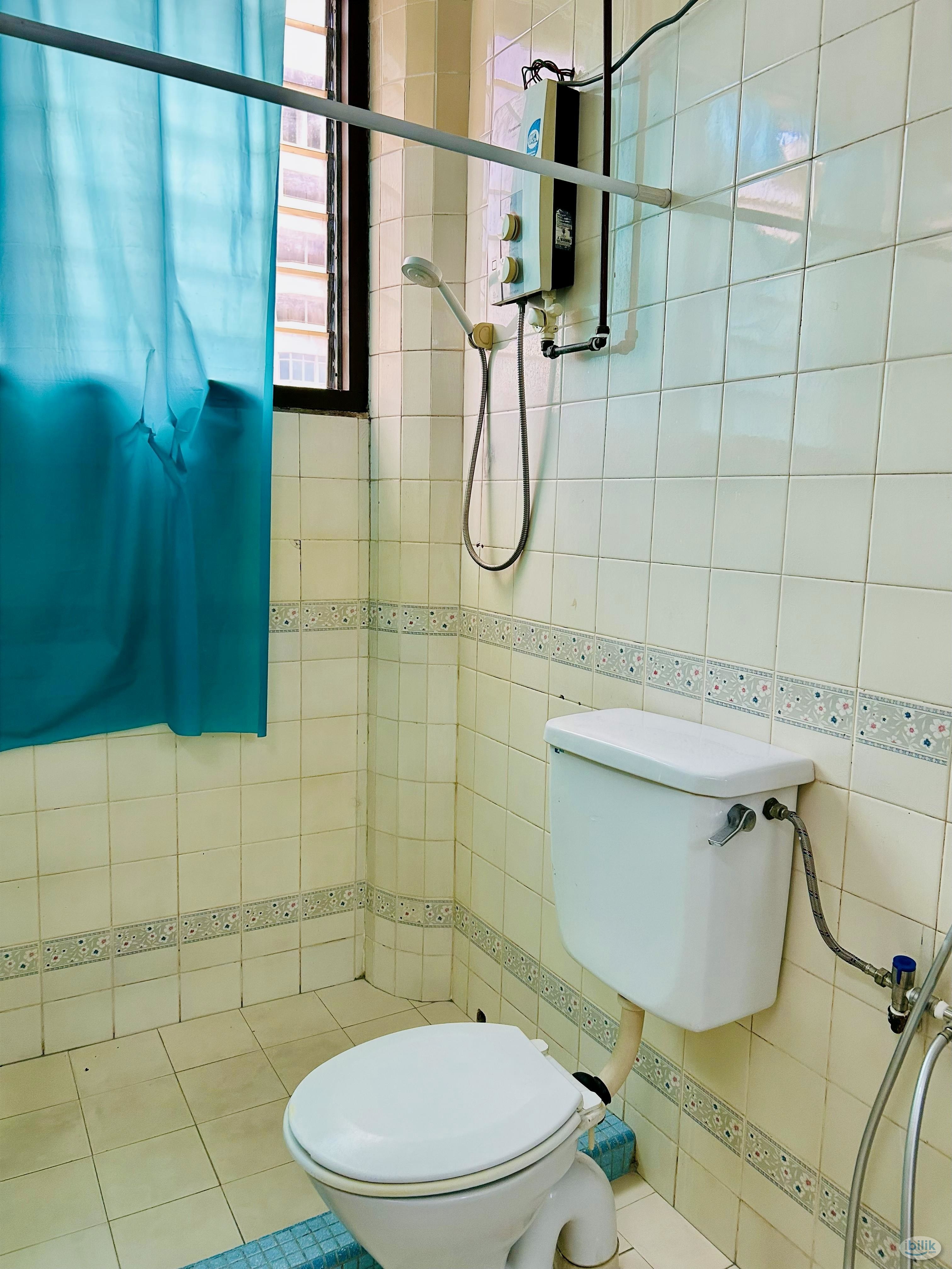 Single Room at Georgetown, Penang - Image 5