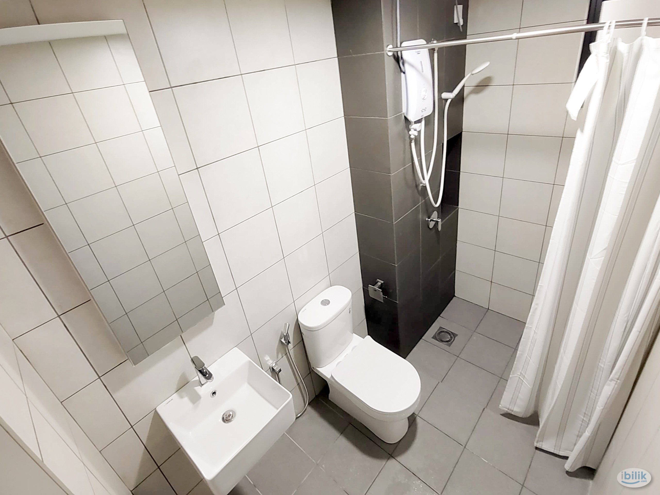 Single Room with Window & Fan & A/C @ Damansara , ,Petaling Jaya ,One U ,, Bandar Utama , Kota Damansara - Image 5