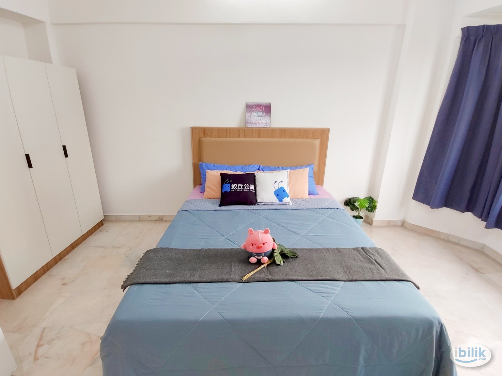 Queen Bed Medium Room with A/C & Window @ Taman Desa,, Cheras Near LRT ,,Midvalley - Image 3