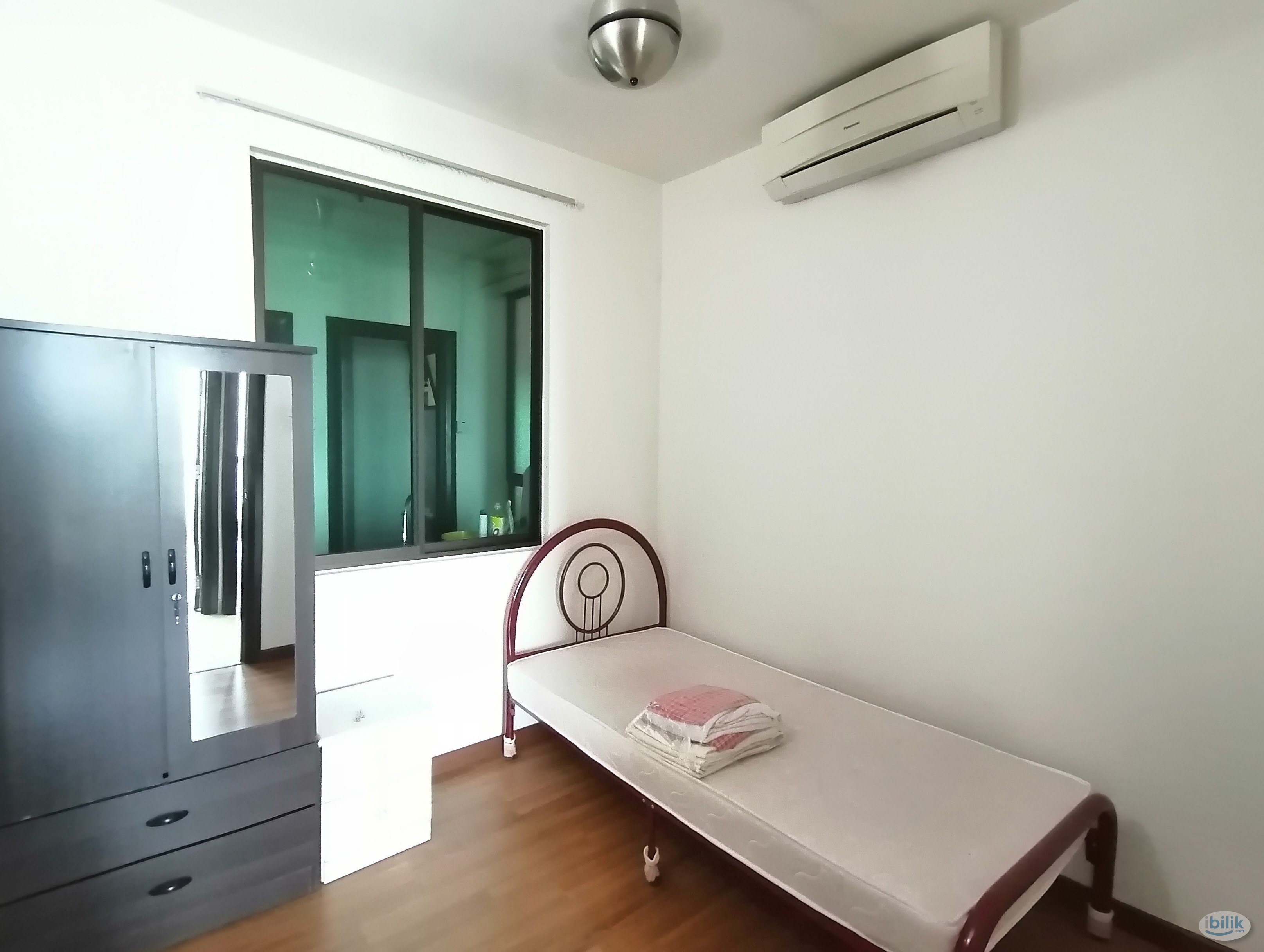 Affordable Room near Midvalley - Image 3