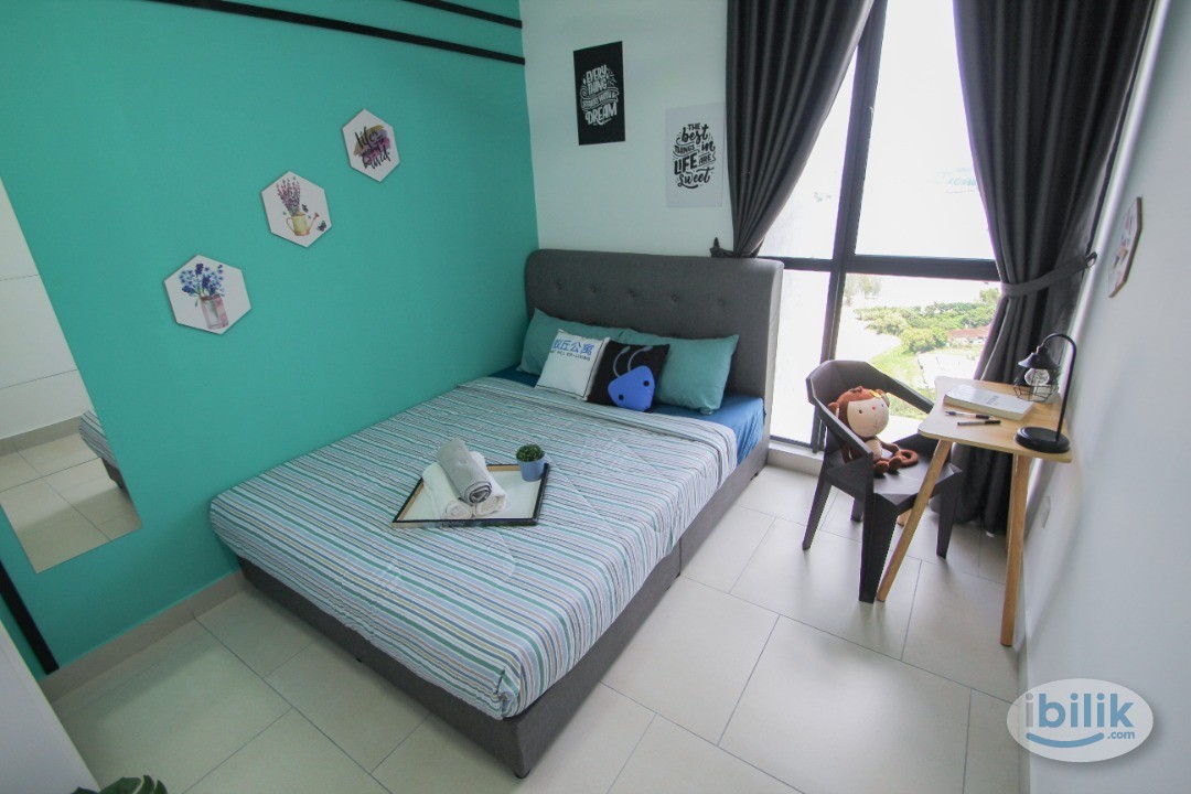 Walk to Train !! Middle Room with window & ac @ Seri Kembangan,Sungai Besi, ,The mines, Sungai Besi - Image 3