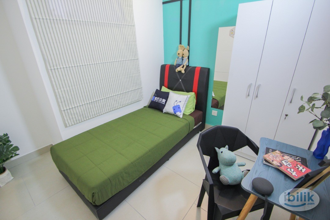 Walk to Train !! Single Room with window & ac @ Seri Kembangan, Sungai Besi, The mines, ,Sungai Besi - Image 2