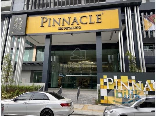 Middle Room at Pinnacle, Sri Petaling Jalan Radin Anum -  Rental included Utilities - Image 4
