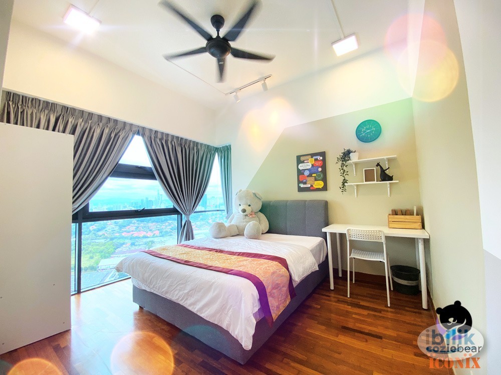 Middle Room at Pacific Star next to Section 13 Jaya One Universiti Malaya - Image 1