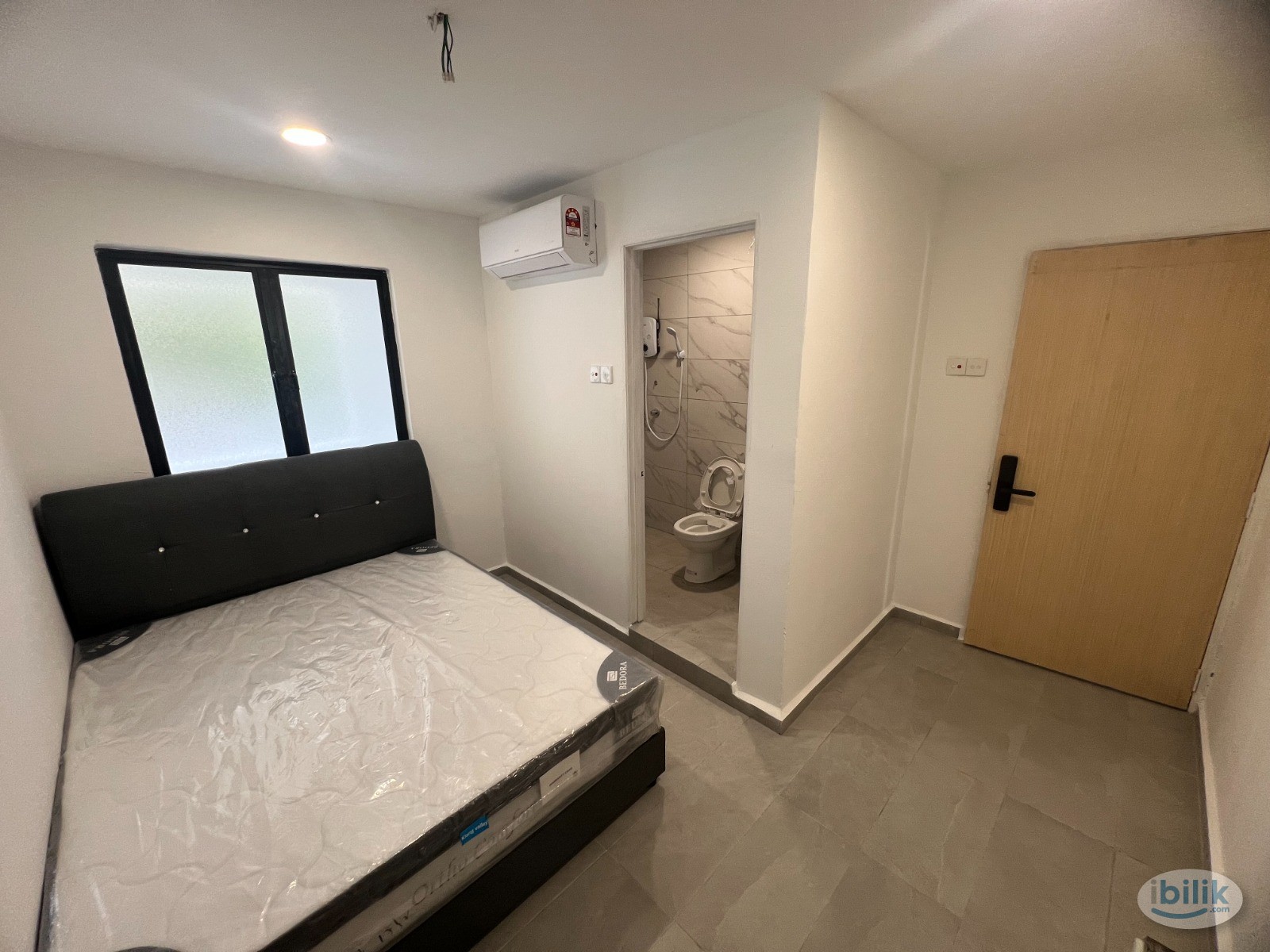 Master Room at Old Klang Road, Kuala Lumpur - Image 2