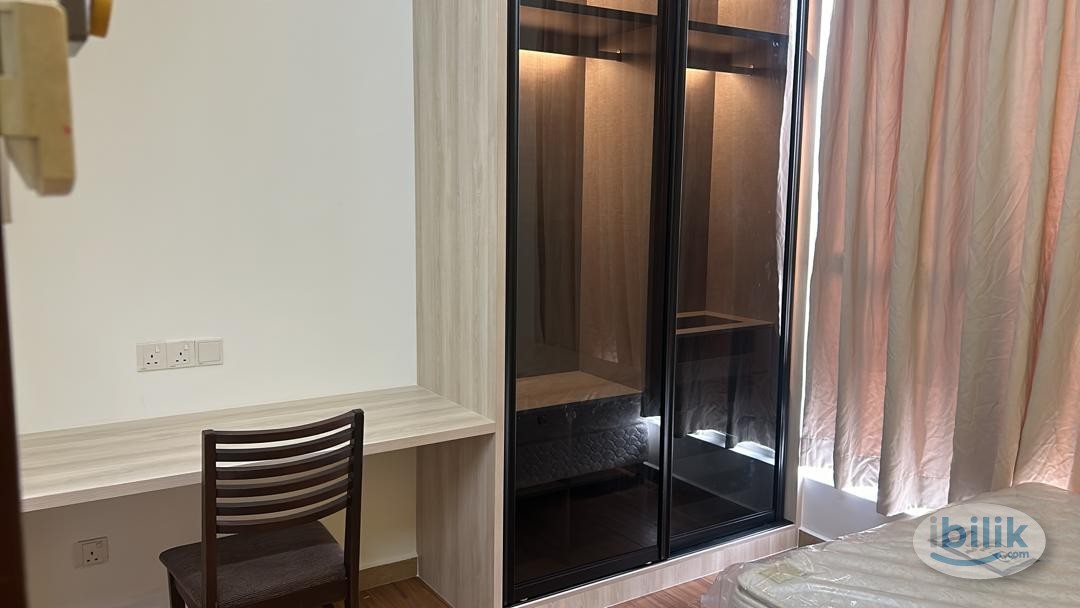 FEMALE Master Room FREE Utility and WIFI, Walking distance BRT at Impian Meridian, Subang Jaya. - Image 2
