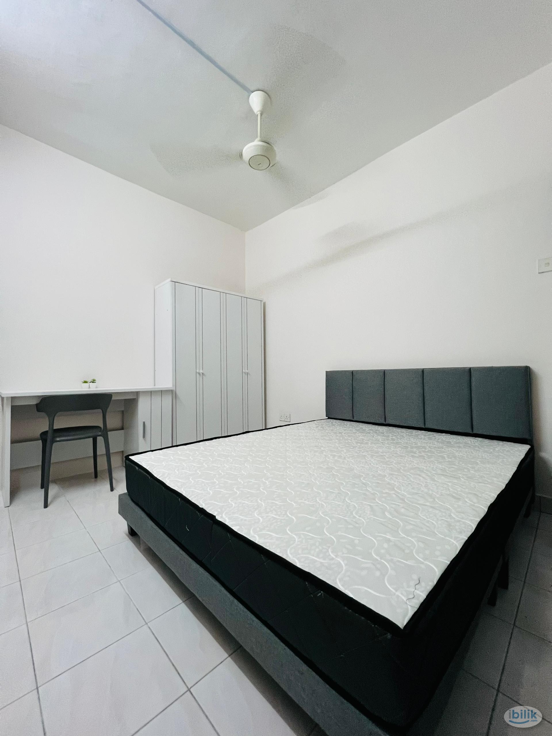 🏠Wangsa Metroview Townvilla 🛌 Spacious Room w Private Balcony | 💡All-Inclusive | 🚉Walk to LRT/TARC Shuttle - Image 1