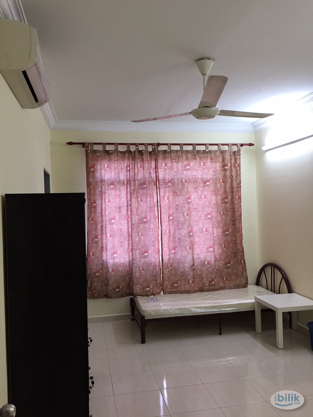 Single Room at Mentari Court 1, Bandar Sunway - Image 1