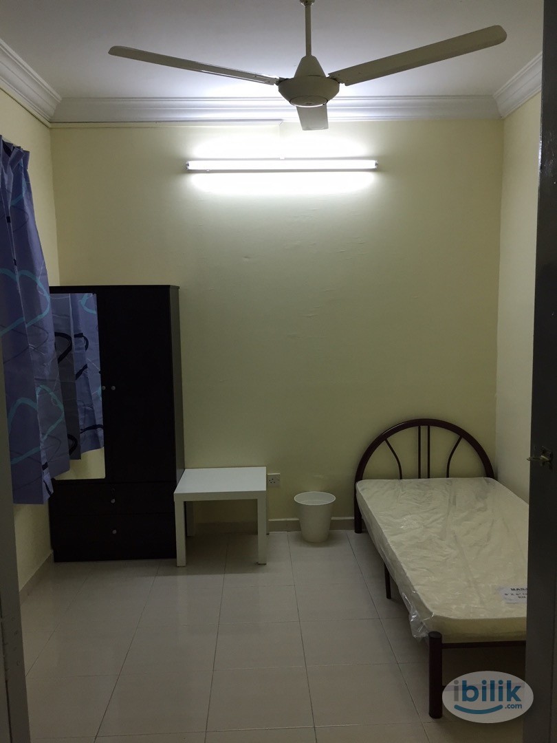 Single Room at Mentari Court 1, Bandar Sunway - Image 2