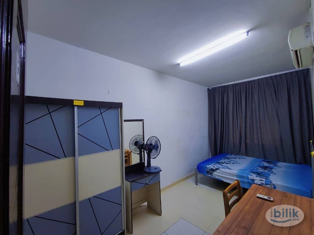 Middle Room at Endah Regal, Sri Petaling - Image 2